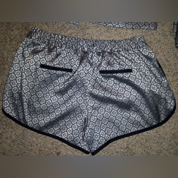 NWOT Victoria's Secret 2014 Suit Set - Blazer/Shorts - Picture 10 of 10